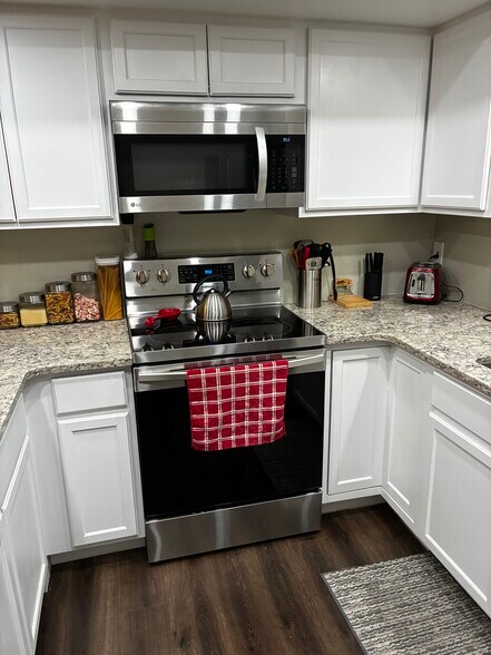 Building Photo - 6164 Antelope Villas Cir