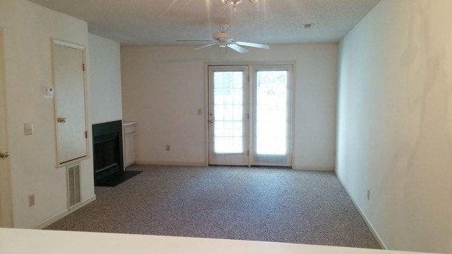 Building Photo - VILLAGE SQUARE