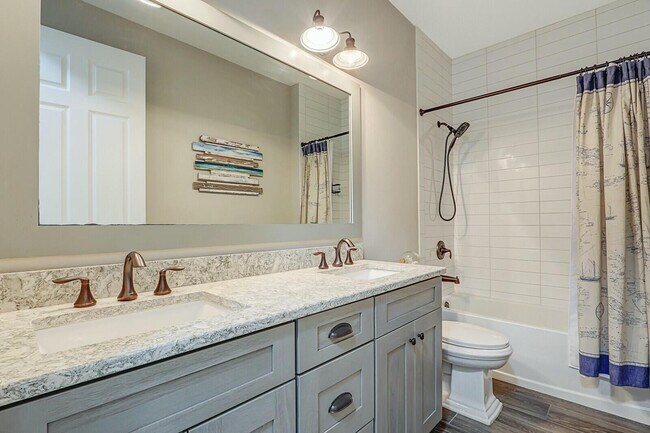 Building Photo - 6120 NW Cullen Way