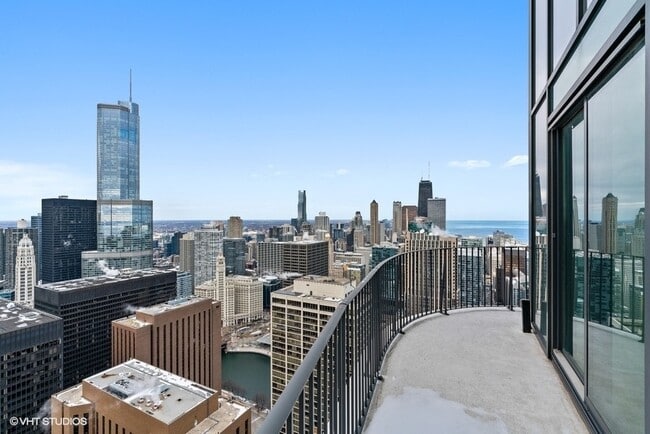 Building Photo - 225 N Columbus Dr