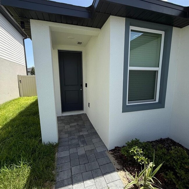 Building Photo - 5514 Clove Row