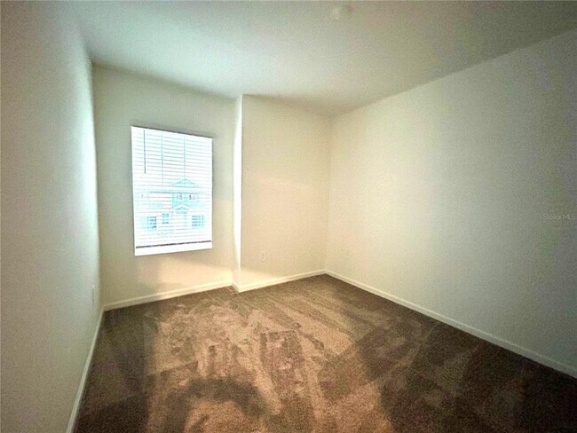 Building Photo - 2943 Savoir