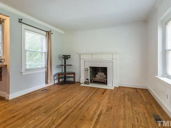 Building Photo - 2602 Wayland Dr