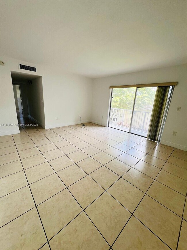 Building Photo - 8475 SW 94th St