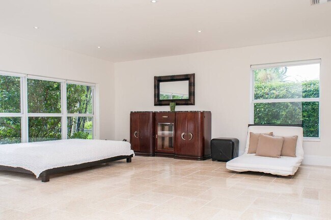 Building Photo - 6411 SW 185th Way