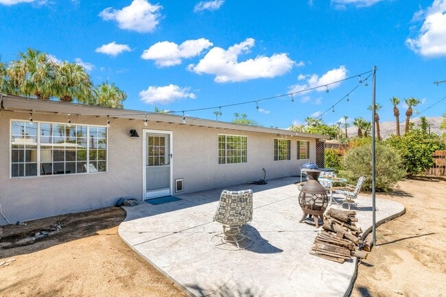 Building Photo - 74350 Covered Wagon Trail