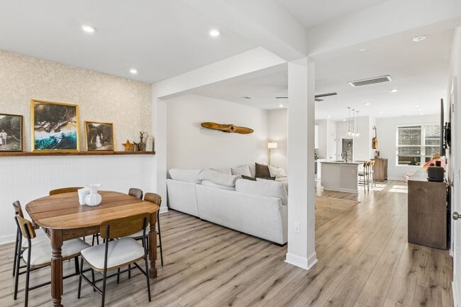 Building Photo - 140 Jackson Alan Dr