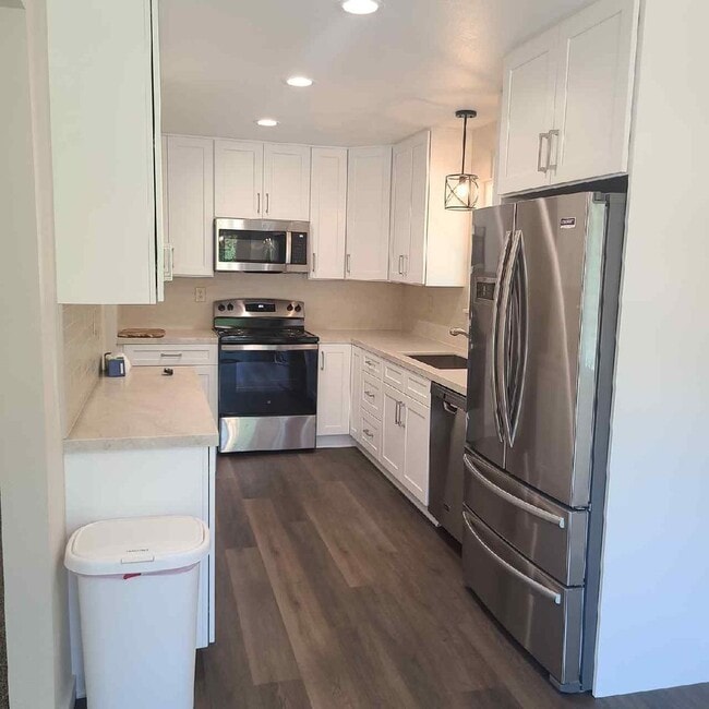 Building Photo - Energy-Efficient & Stylish Sonora Home wit...
