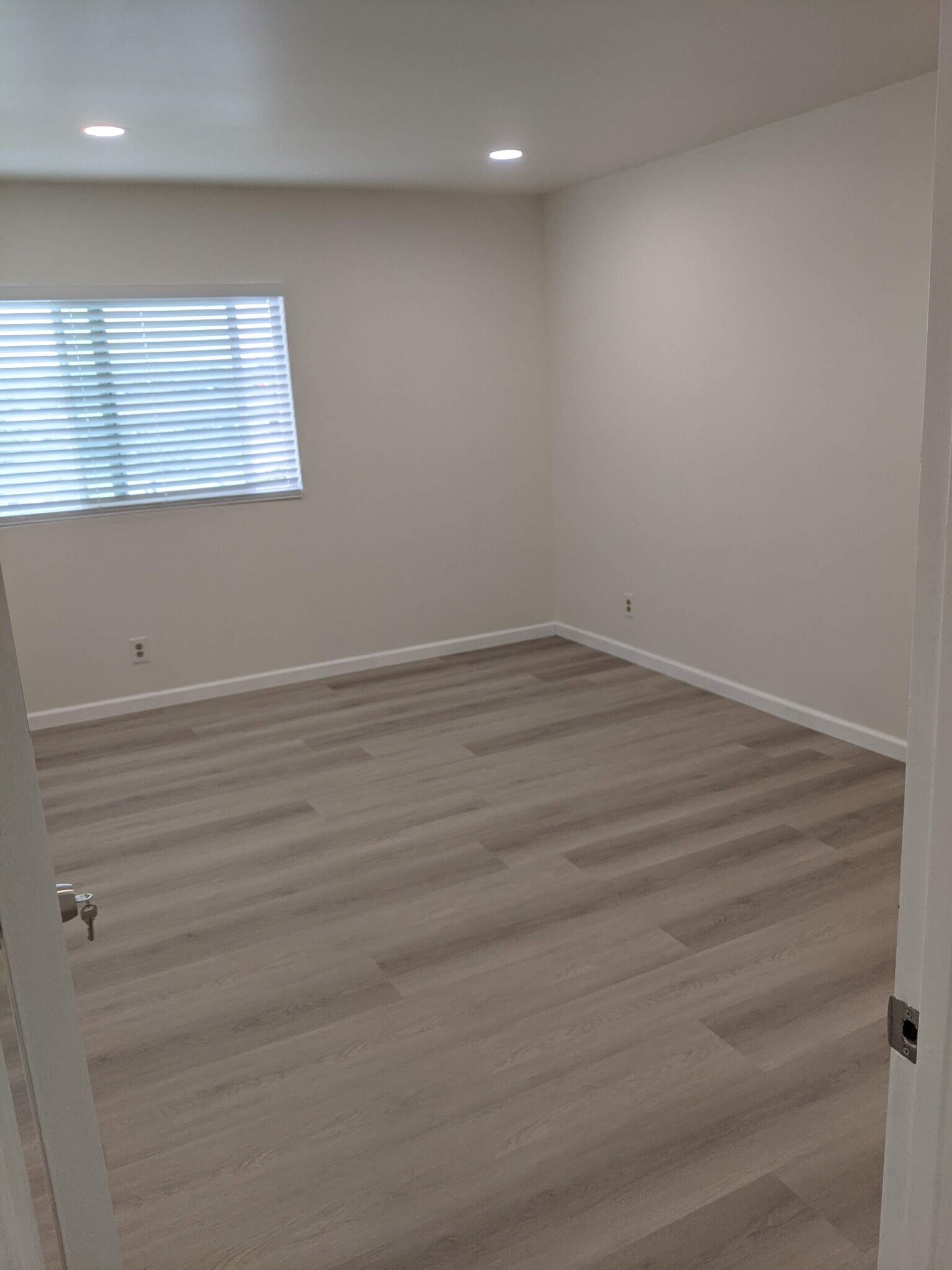 Building Photo - 4727 W 147th St