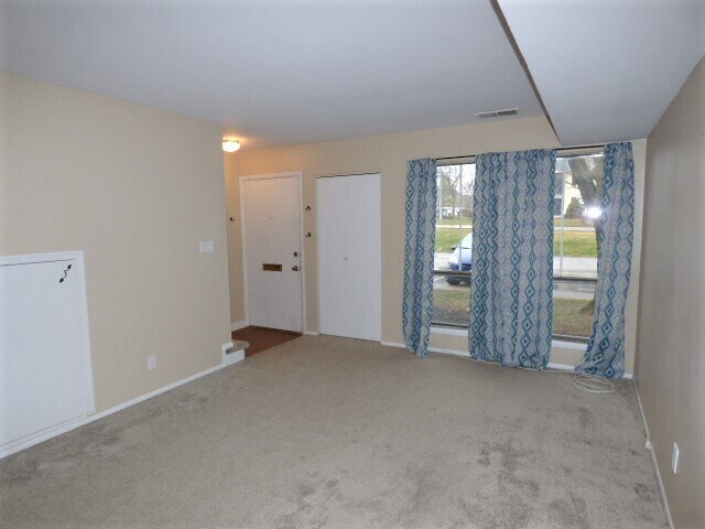Building Photo - Hearthstone Condo