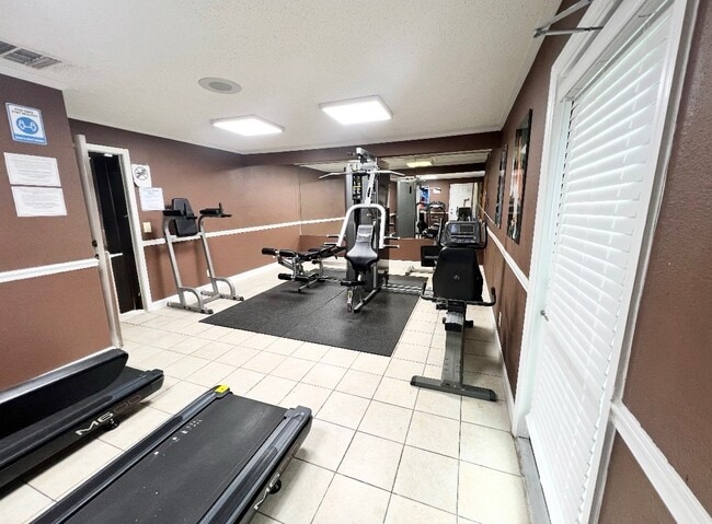 Building Photo - 4007 NW 87th Ave