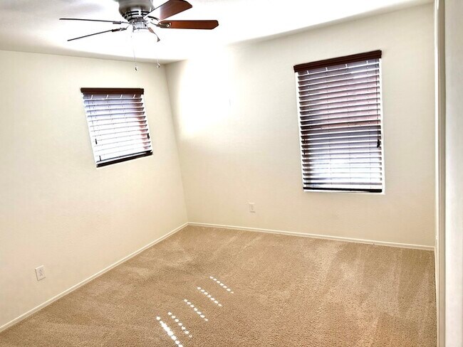 Building Photo - Stunning Elliot Groves home in Morrison Ranch. 4 bed+ 2 offices + loft