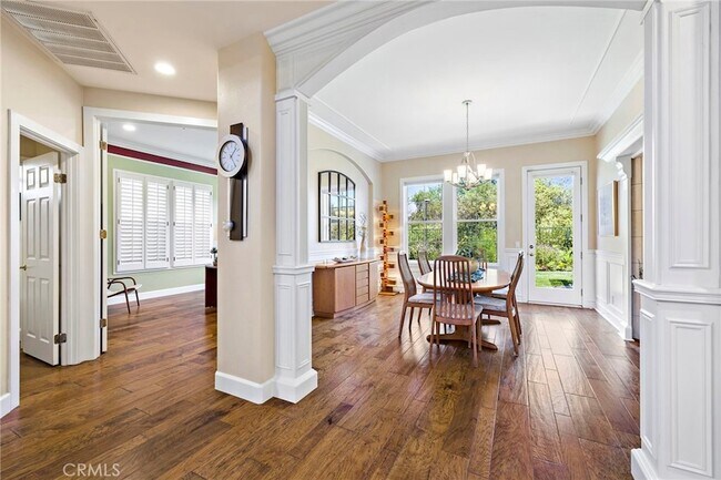 Building Photo - 48 Downfield Way