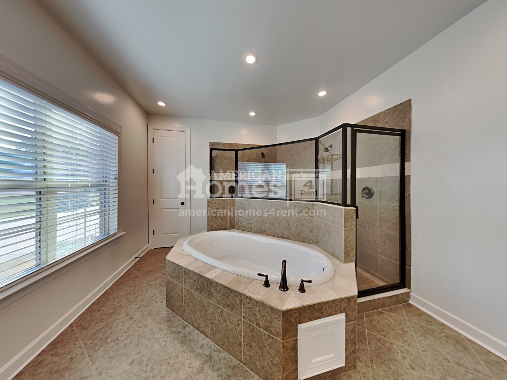Building Photo - 5102 Laurel Springs Dr