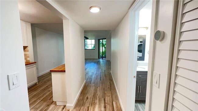 Building Photo - 101 Ocean Ln Dr