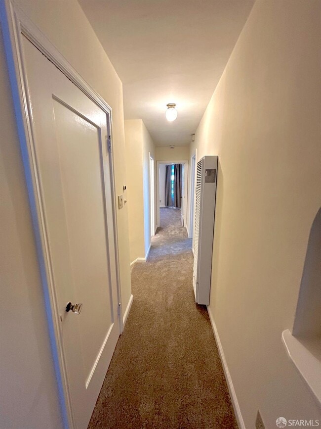 Building Photo - 106 Caselli Ave