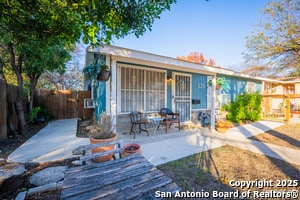 Building Photo - 235 Odell St