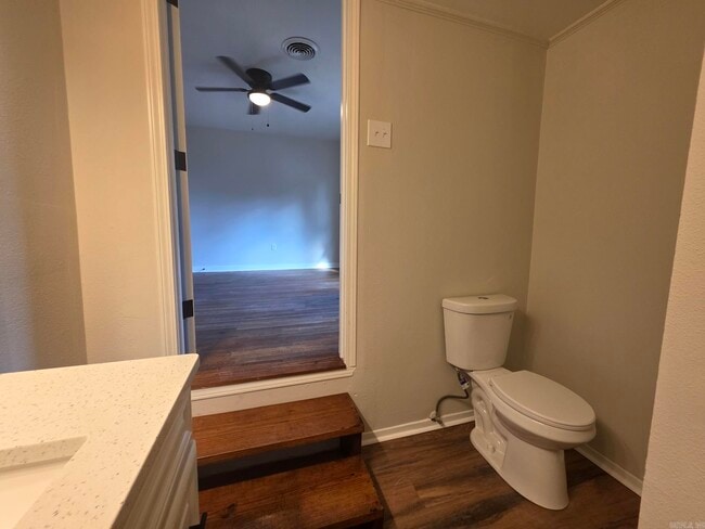 Building Photo - 1626 Davis St