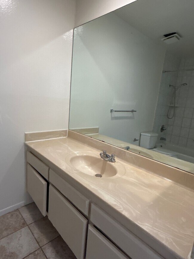 Building Photo - Most Desirable North Alhambra Condo Right Across from City Hall and Walking to Alhambra HS