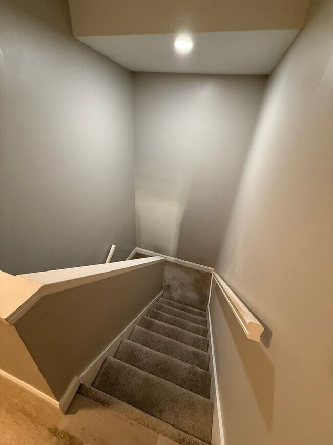 Building Photo - Destin townhome...AVAILABLE NOW!!!