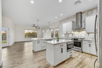 Building Photo - 32806 N 55th Pl
