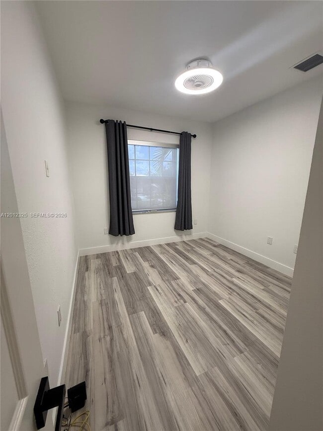 Building Photo - 721 NW 170th Terrace