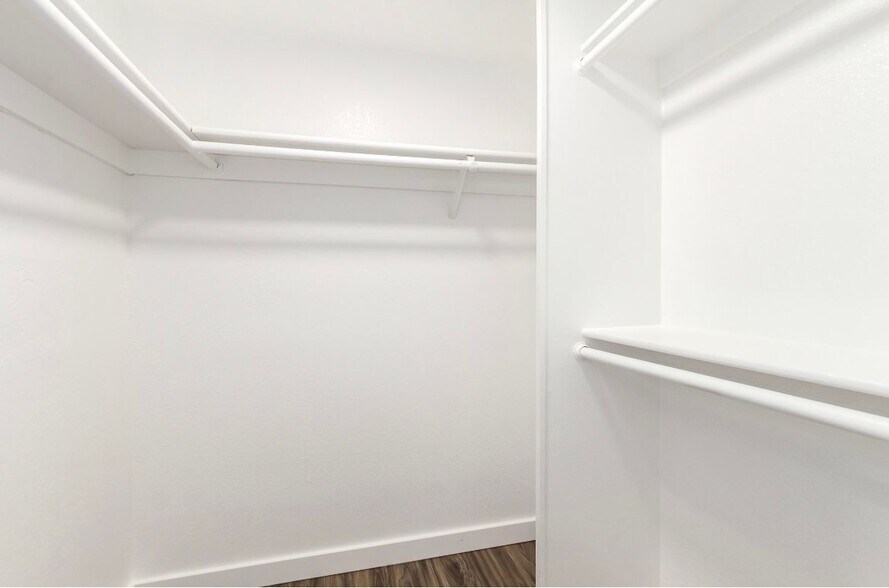 Building Photo - 1669 S Ash