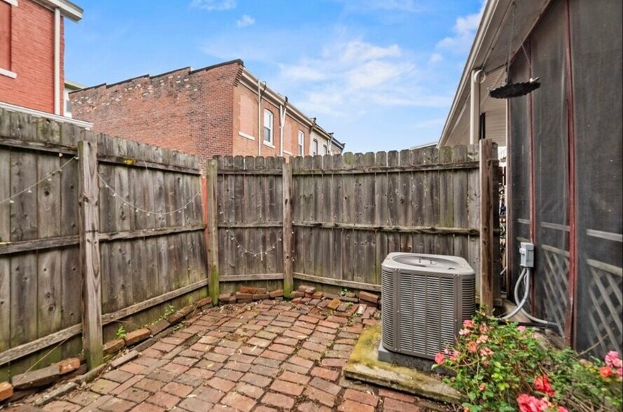 Building Photo - 4829 Hatfield St