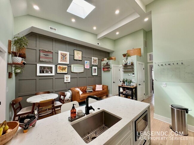 Building Photo - 1273 Simms Pl NE