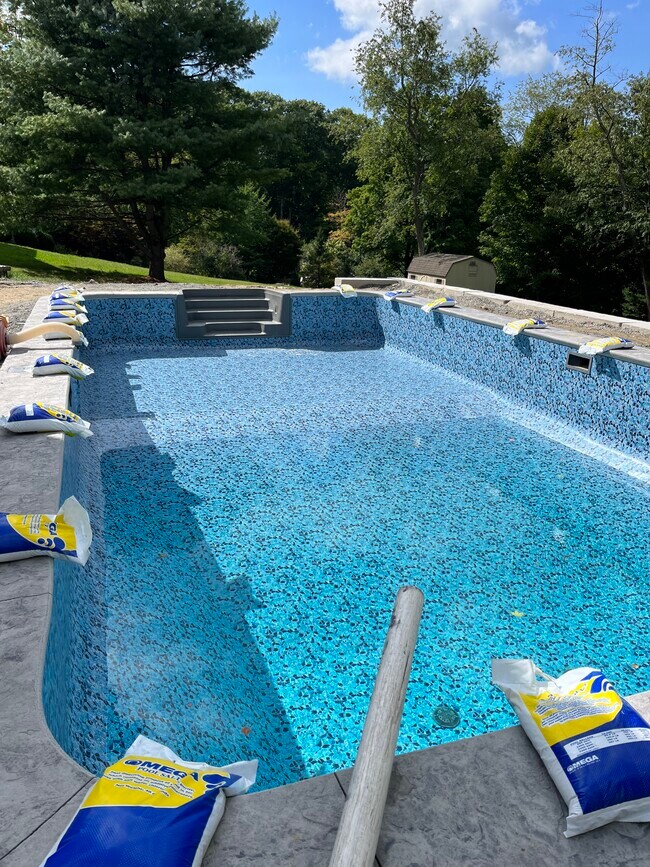 IG pool - 303 Skinner Ln