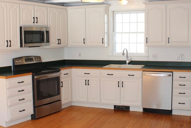 Building Photo - 45 Bakery Ln