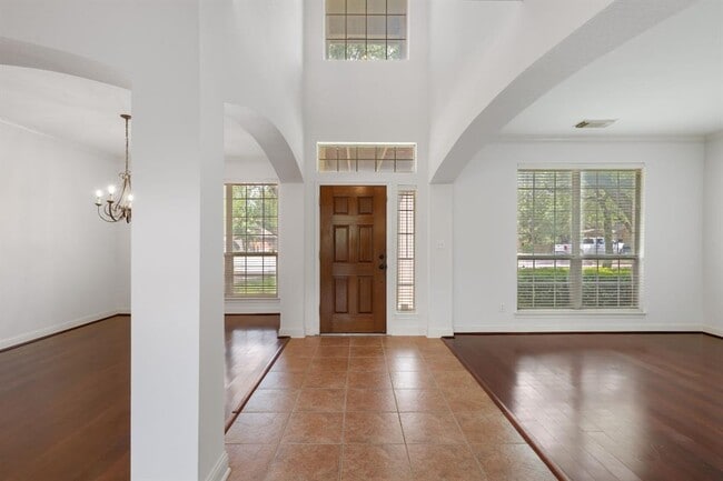 Building Photo - 6920 Larue Belle Cove