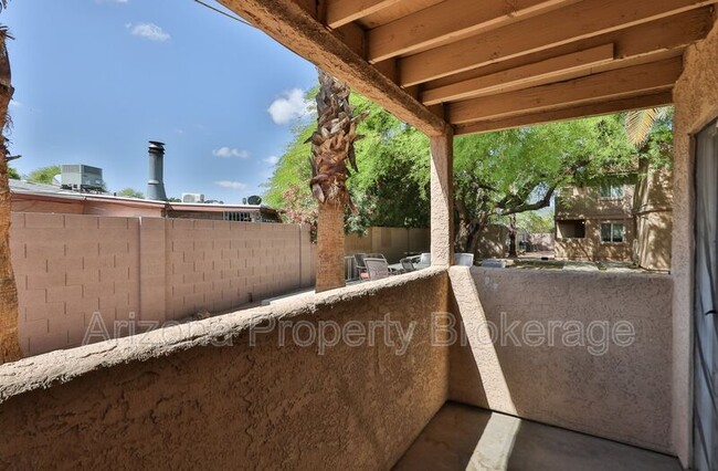 Building Photo - 601 W Rio Salado Pkwy