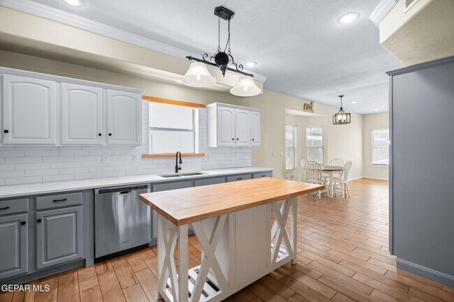 Building Photo - 6384 Franklin Gate Dr