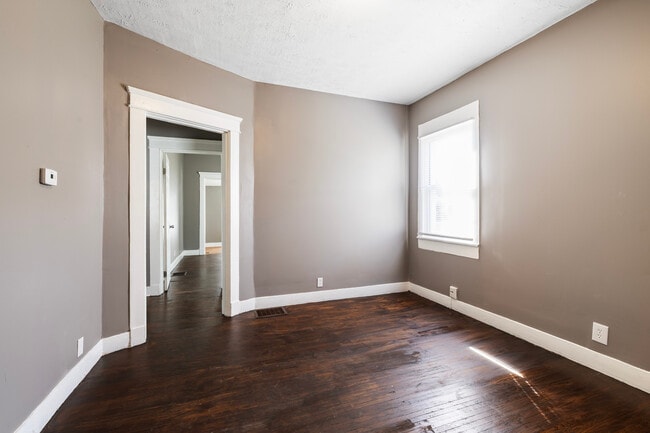 Building Photo - 835 S 38th St