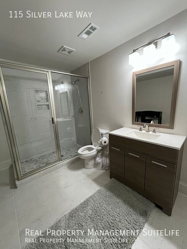 Building Photo - 115 Silver Lake Way