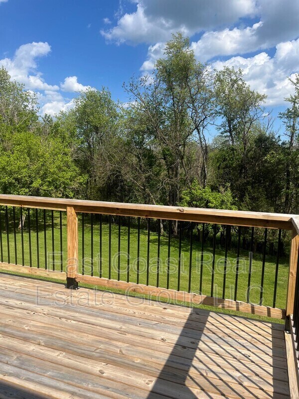 Building Photo - 18061 Crampton Ln