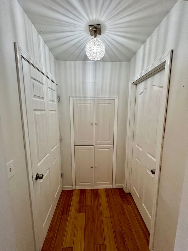 Building Photo - Charming 3-Bedroom Home in Fairbanks / Pet...