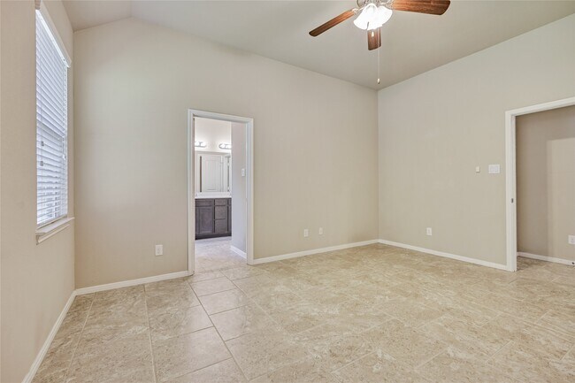 Building Photo - 8934 Alcina Dr