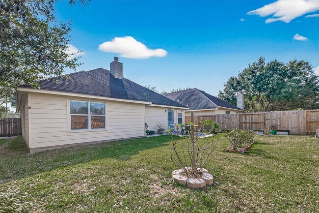 Building Photo - 19106 Mission Manor Ln