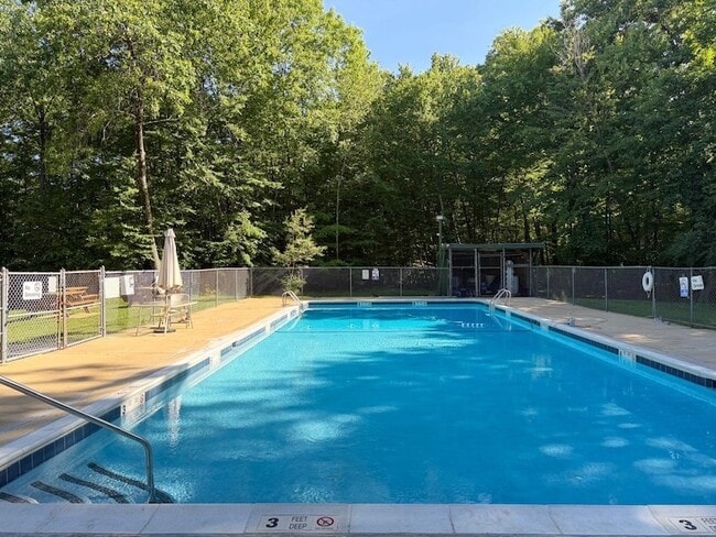 Building Photo - 506 Fox Run Ln