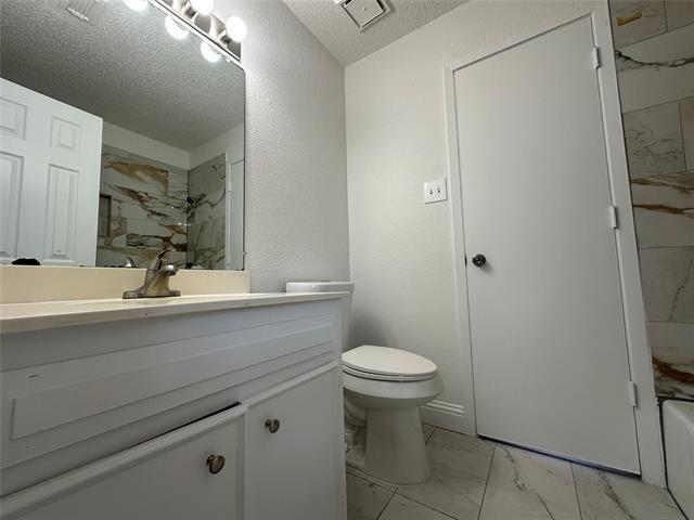Building Photo - 306 Towne House Ln