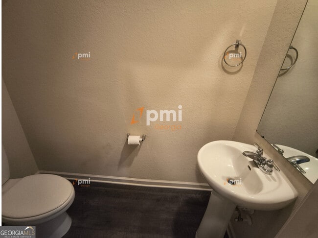 Building Photo - 101 Cypress Point