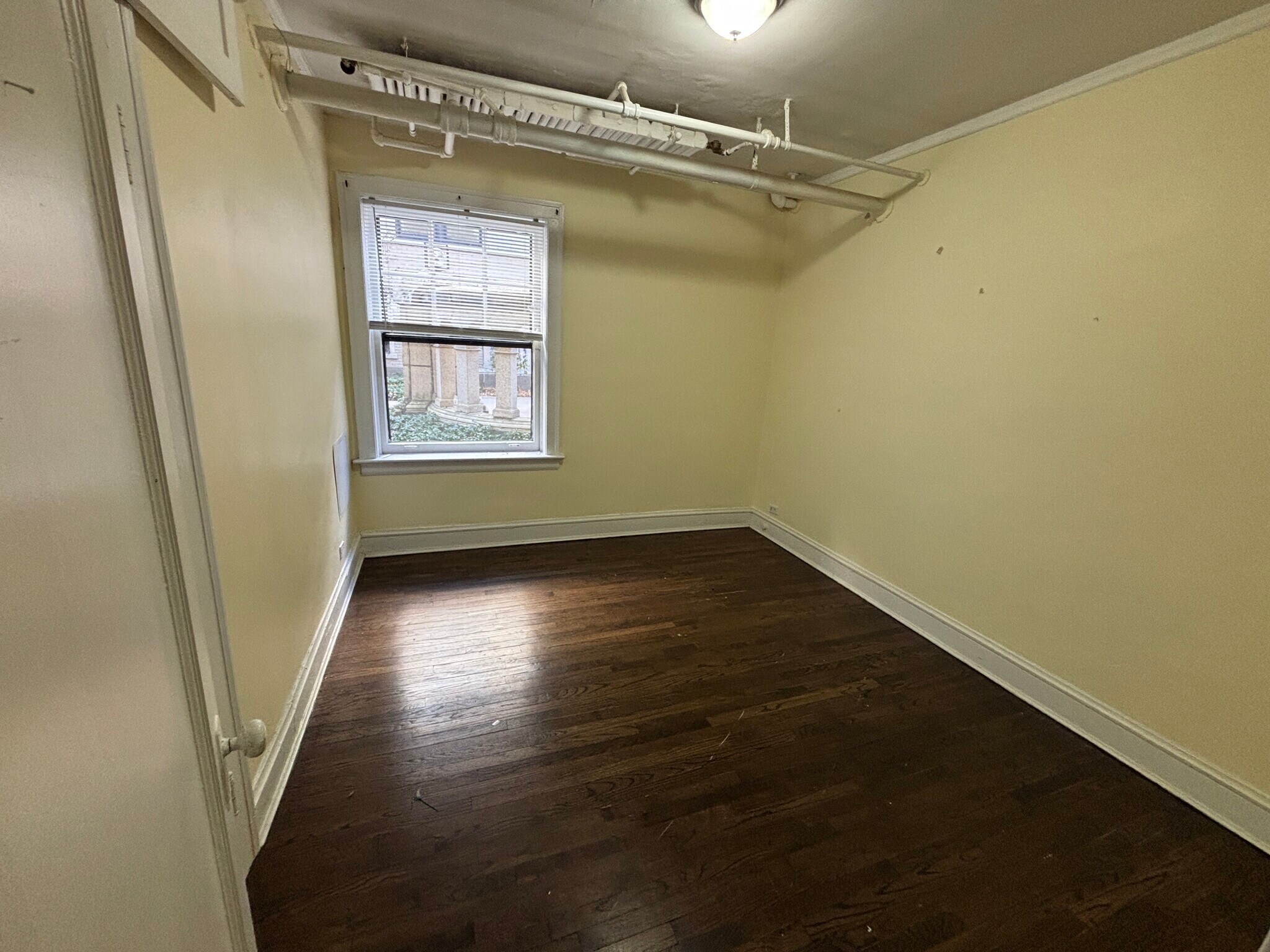 Building Photo - 544 Sheridan Rd