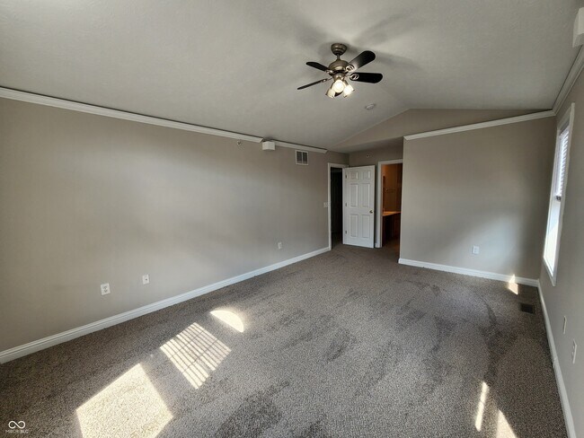 Building Photo - 1479 Autumn Oak St
