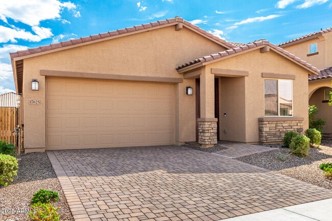 Building Photo - 17625 W Colter St