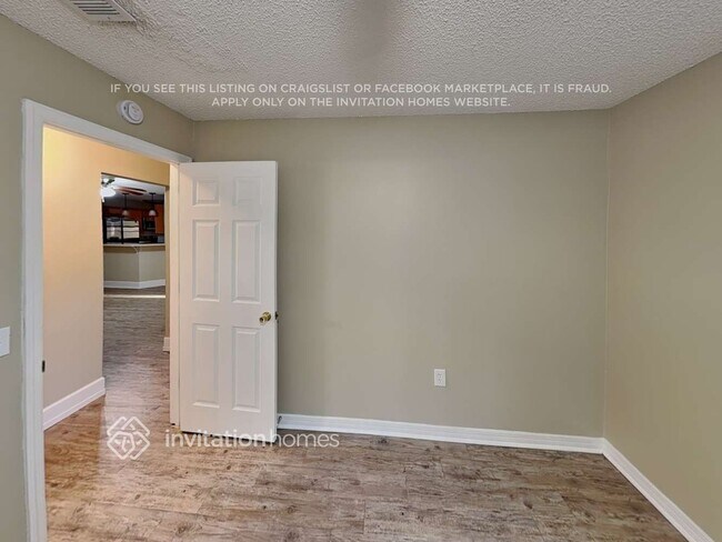 Building Photo - 8507 Sunny Hollow Ct