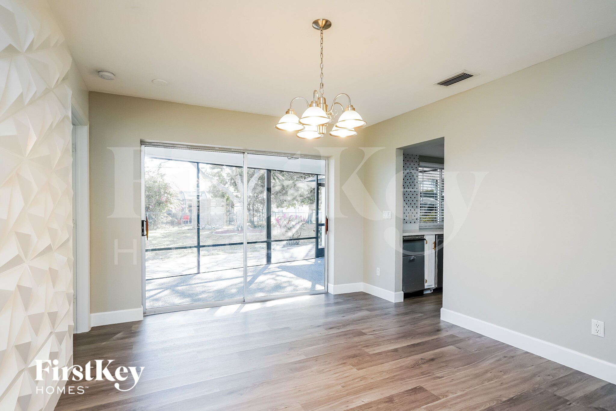 Building Photo - 2529 Shelby Pkwy
