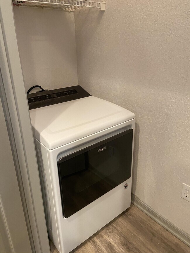 Building Photo - 3741 Conroy Rd