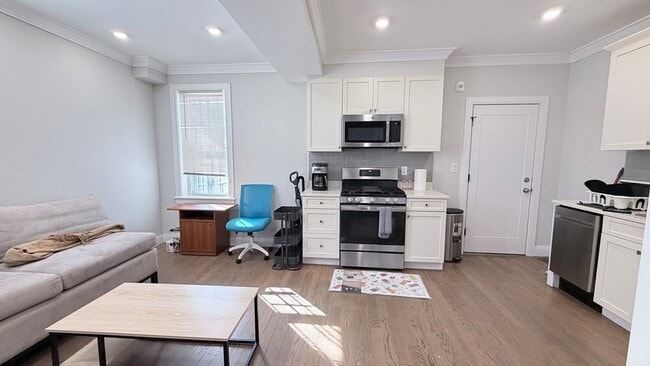 Building Photo - 93 George St